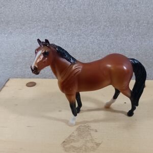 Breyer Stablemates Standing Stock Mare Horse